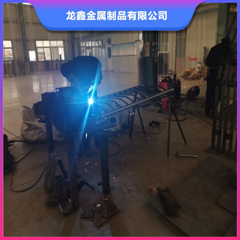 【景观护栏】,M型防撞护栏现货供应