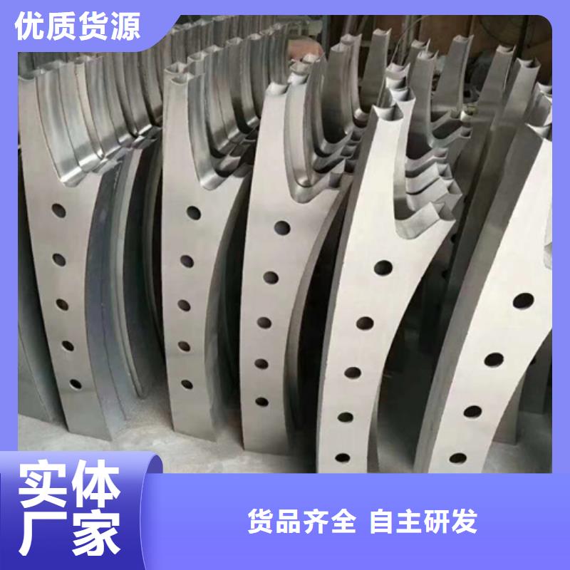 护栏立柱 波形护栏源头厂家经验丰富