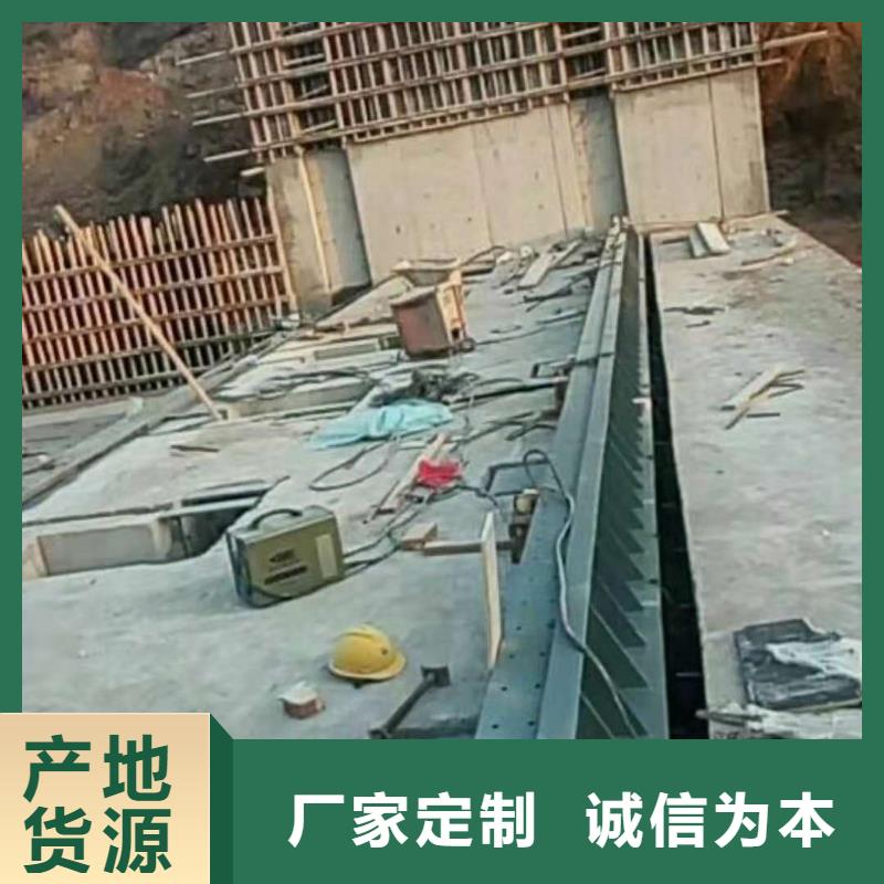翻板闸门_钢丝绳清污机标准工艺